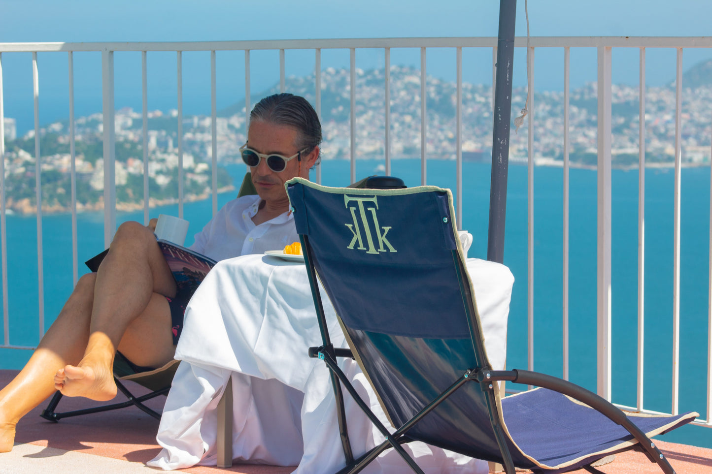 Chaise de camping pliante premium bleue pour la pêche et la chasse | KTK Kontiki
